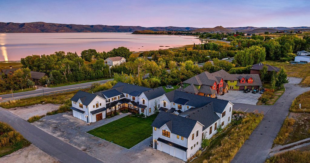Why-Farmhouse-Lifestyle-is-the-New-Luxury Why-Farmhouse-Lifestyle-is-the-New-Luxury